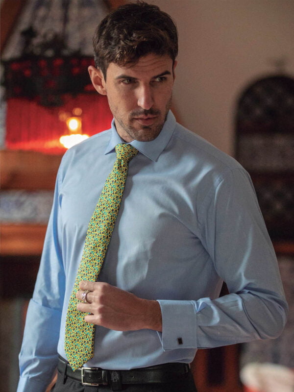 camisa azul